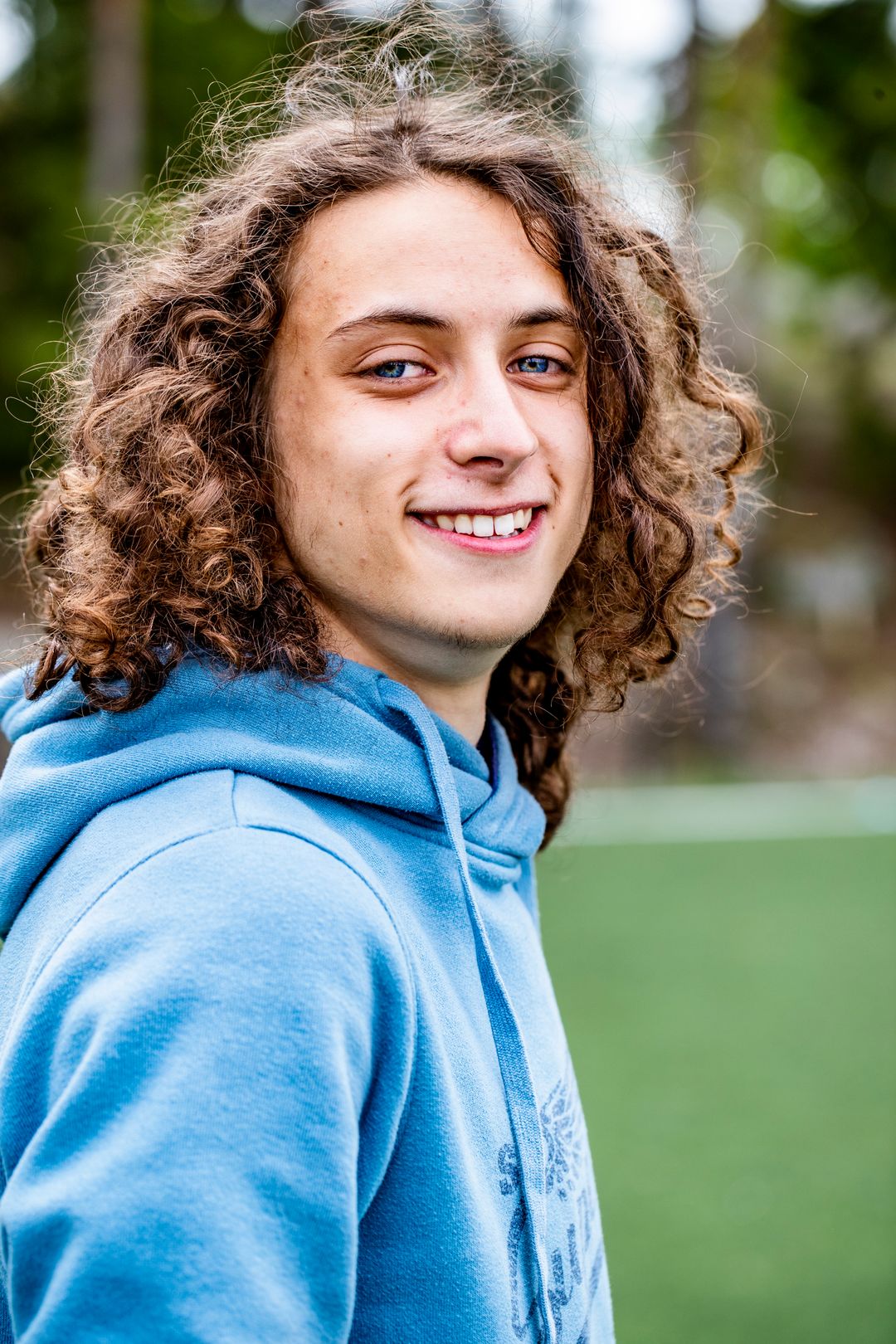 Oscar Laitinen hymyilee.