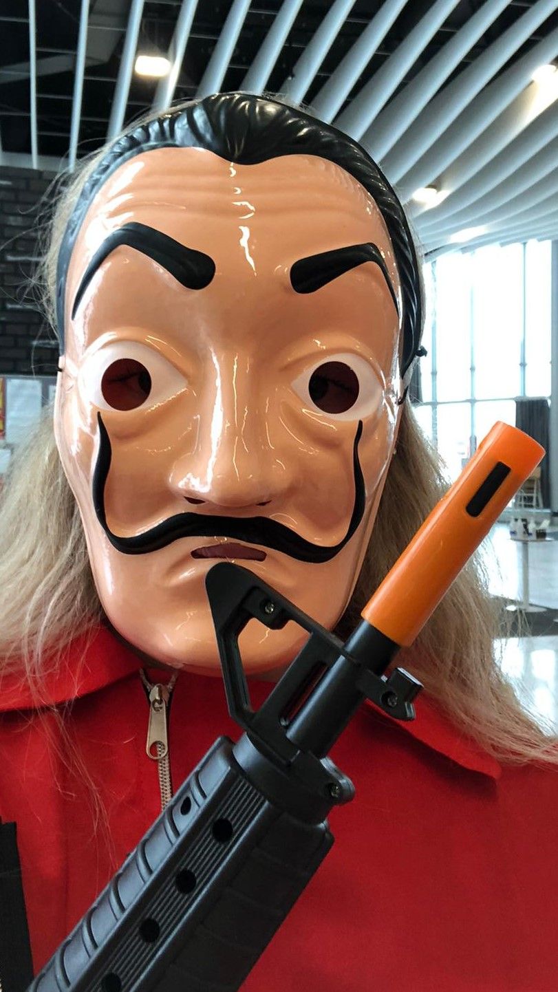 Abiturientti Fiia Isoaho penkkareissa 